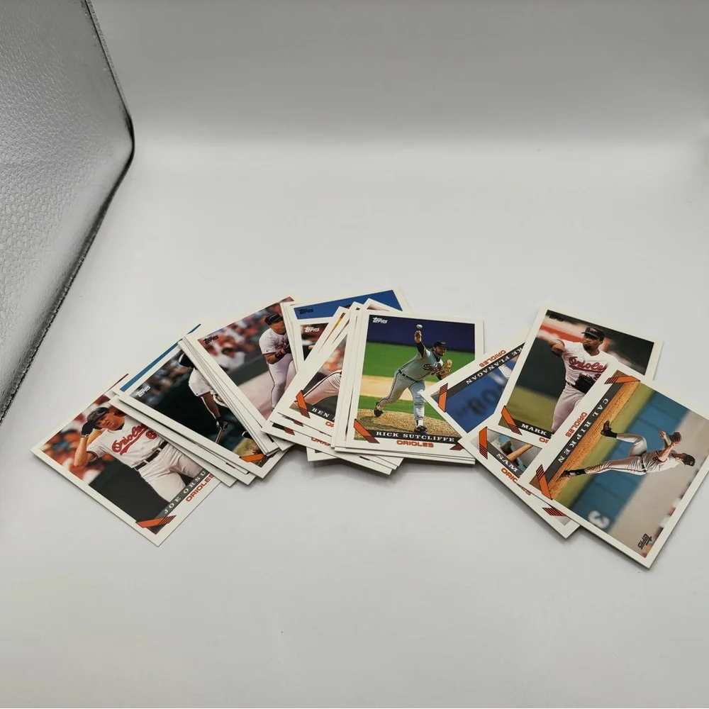 1993 Topps Baltimore Orioles Team Set (27 Cards).